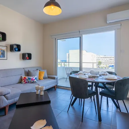 Sapphire's 2-bedroom In Daire Larnaca